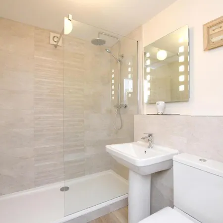 1 Bed In Oc-llh16 *